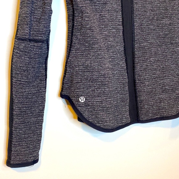 Lululemon Reversible Running Top - Picture 4 of 9